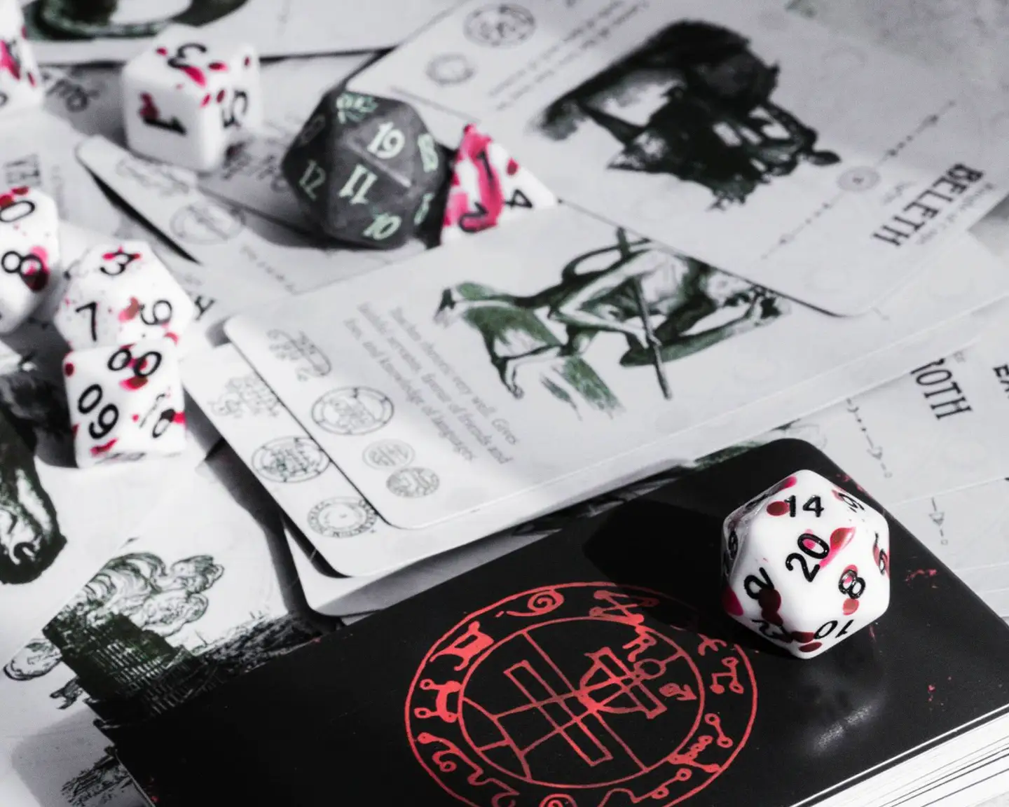 Resin dice with inclusions