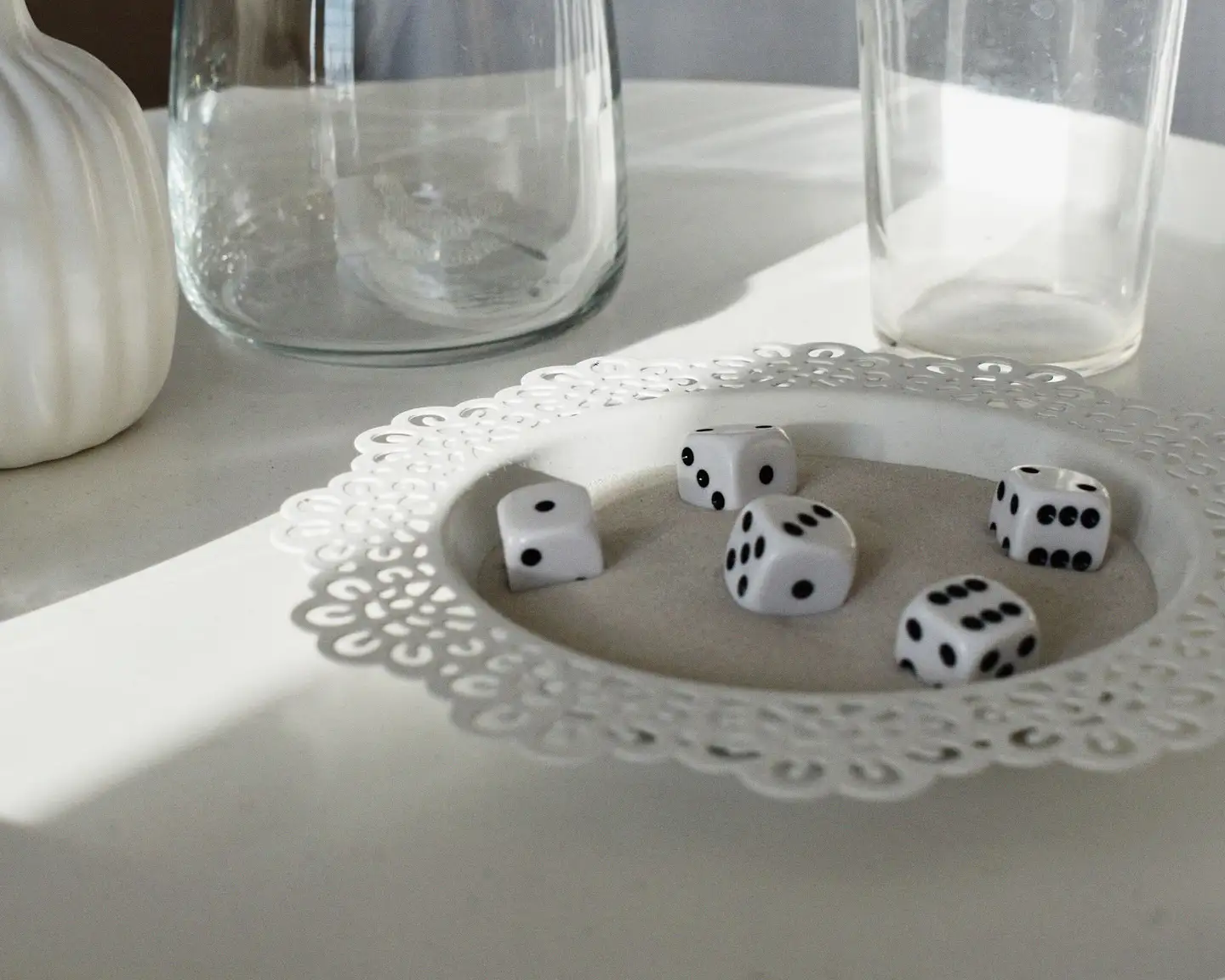 A single polished d20